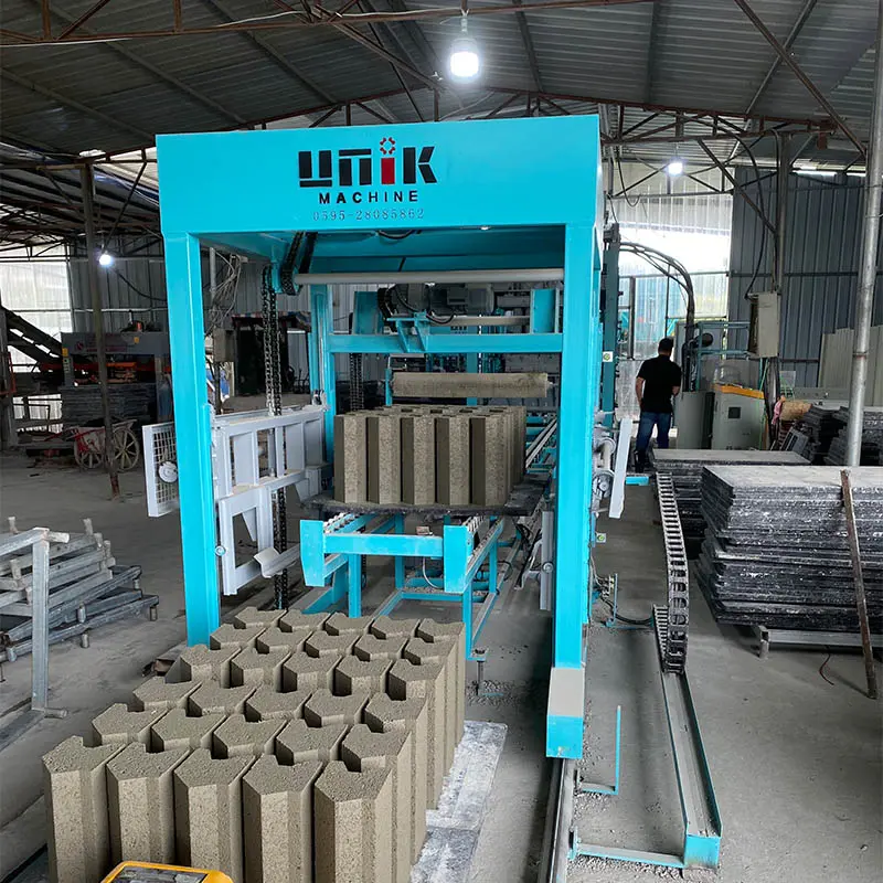 Fitur Cetakan Beton Pracetak