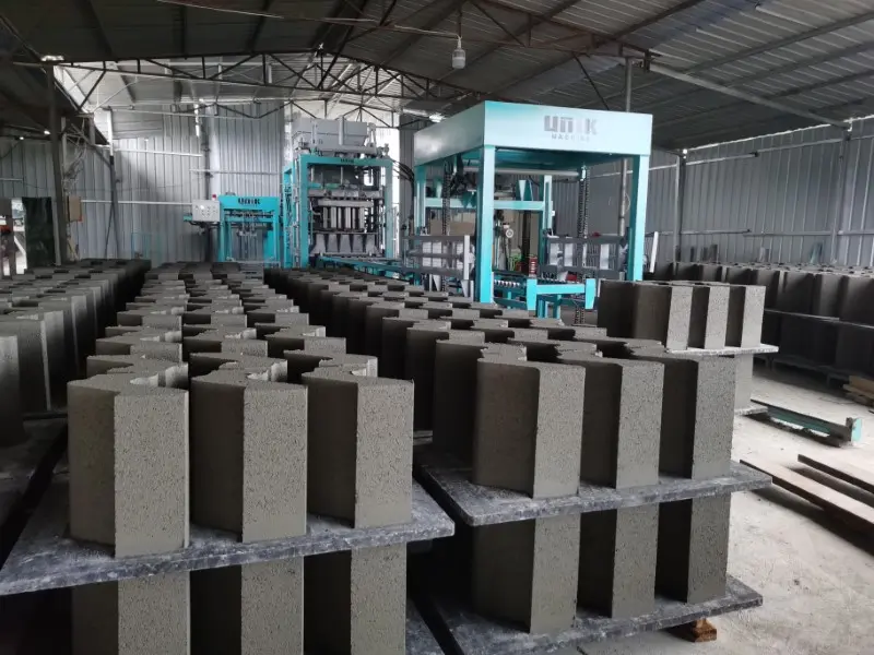Dunia Mesin Hollow Block yang Menarik: Panduan Mesin Beton di Industri Manufaktur dan Konstruksi