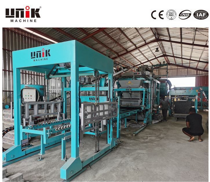 Mesin Pembuat Blok Jalan Hidrolik