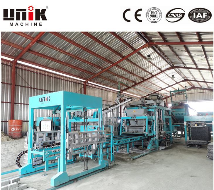 Mesin Hidrolik Blok Saling Bertautan